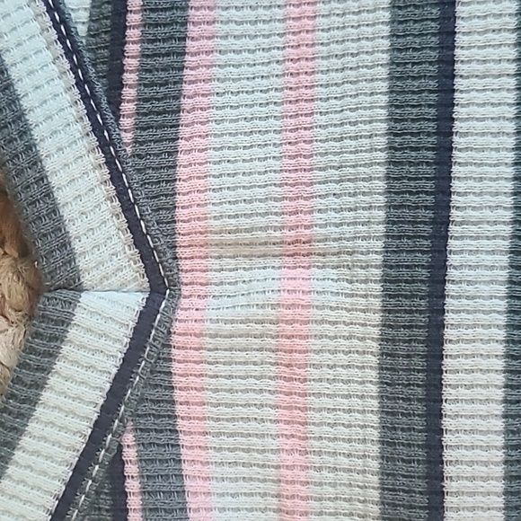 SO BRAND WOMENS PLUS JUNIOR SIZE SUMMER PINK STRIPED "WAFFLE" TANK SIZE 2X - Picture 6 of 15